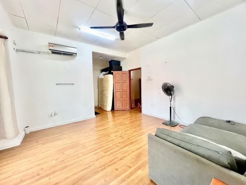 Rumah Teres 2 Tingkat untuk Dijual di Hulu Langat (Selangor) - Muin Mn - Living Room - PropertyGuru.com.my