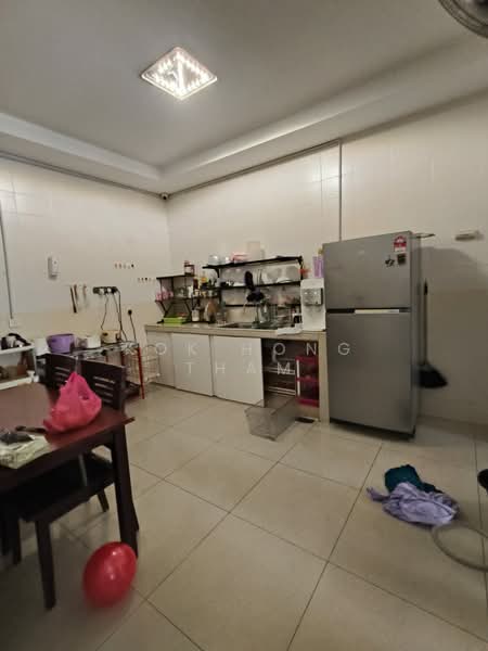 3-storey Terraced House for Rent in Bandar Damai Perdana (Cheras) - Kok Hong Tham - Kitchen - PropertyGuru.com.my