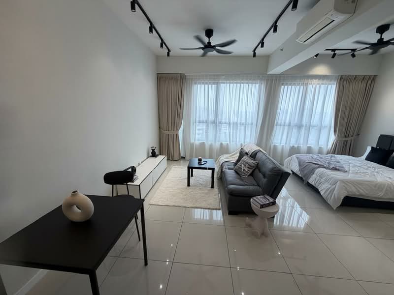Servis Apartment untuk Dijual di SouthPlace Residences @ Tropicana Metropark - Yao Tan - Living Room - PropertyGuru.com.my