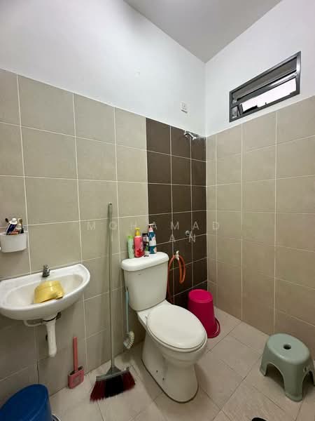 1-storey Terraced House for Sale in Ipoh (Perak) - Mohamad Irwan - Bathroom - PropertyGuru.com.my
