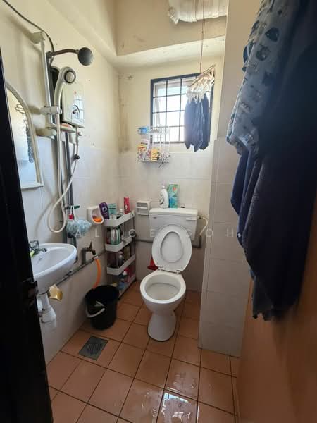 Pangsapuri untuk Dijual di Tulin Apartment - Alice Goh - Bathroom - PropertyGuru.com.my
