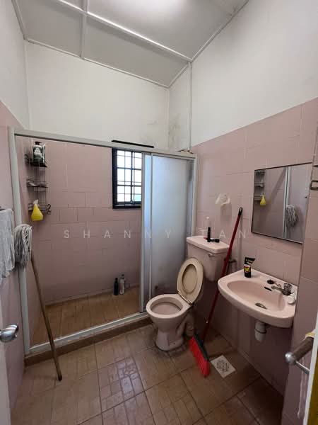 Terraced House for Sale in Bandar Sungai Long (Selangor) - Shanny Tan - Bathroom - PropertyGuru.com.my