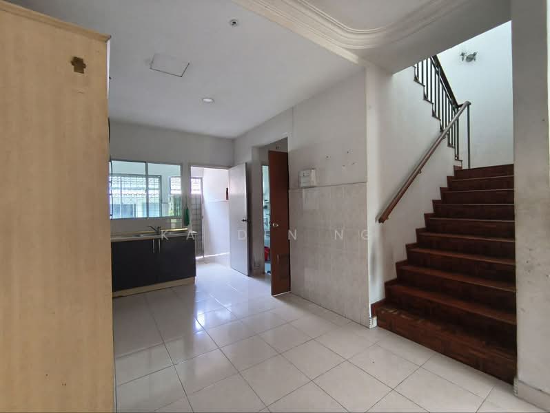 1.5-storey Terraced House for Sale in Taman Gaya (Ulu Tiram) - Kayden Ng - Kitchen - PropertyGuru.com.my