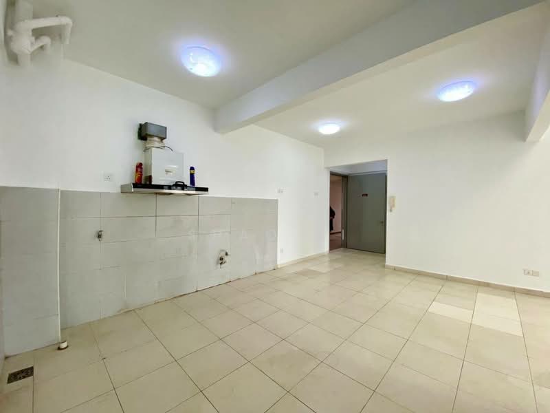 Servis Apartment untuk Disewa di The Garden Residences - Shao Qi - Kitchen - PropertyGuru.com.my