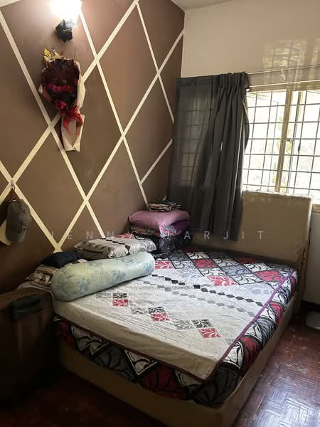 Pangsapuri untuk Dijual di Sri Kesidang - Jenny Harjit - Bedroom - PropertyGuru.com.my