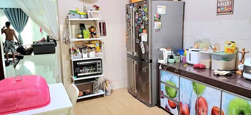 2-storey Terraced House for Sale in Bandar Bukit Tinggi (Klang) - Shahrul Nizam - Kitchen - PropertyGuru.com.my