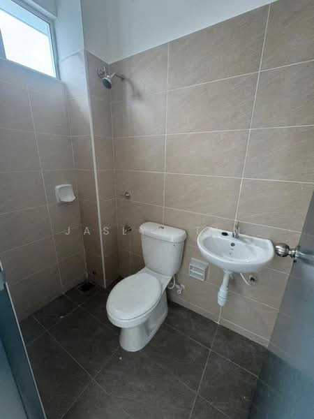 Rumah Teres 2 Tingkat untuk Dijual di Bandar Dato Onn (Tebrau) - Jaslyn Tan - Bathroom - PropertyGuru.com.my