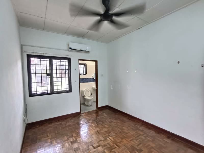 2-storey Terraced House for Sale in Permas Jaya (Johor Bahru) - Karl Lim - Bathroom - PropertyGuru.com.my