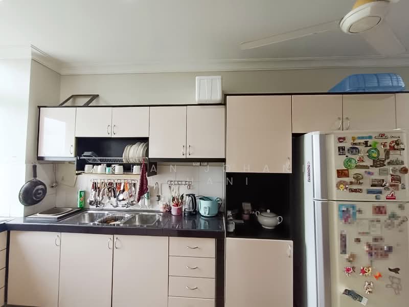 Townhouse for Sale in Taman Tasik Prima (Puchong) - Johan Johani Johani - Kitchen - PropertyGuru.com.my