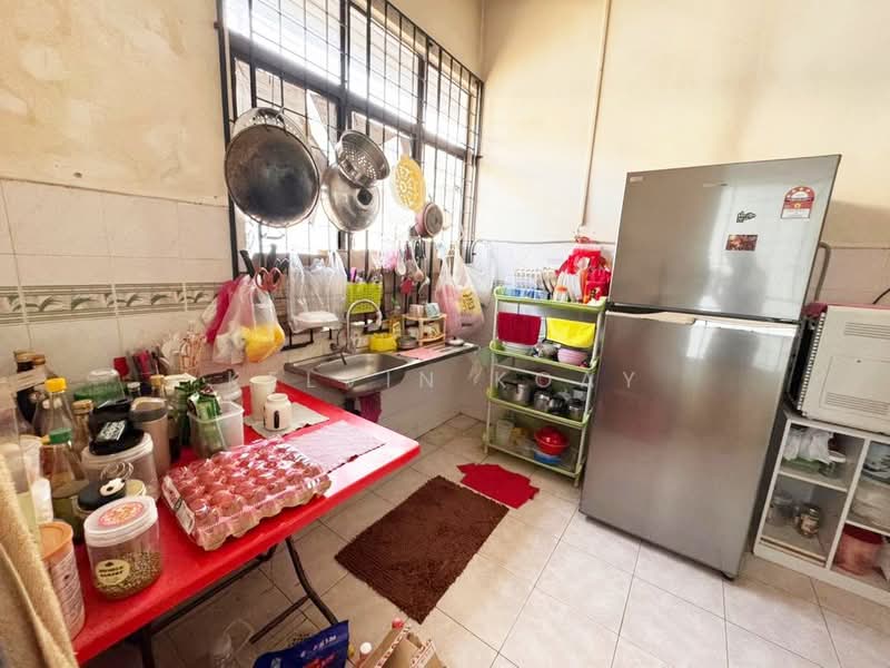 Rumah Teres 1 Tingkat untuk Dijual di Taman Daya (Johor Bahru) - Kelvin Koay - Kitchen - PropertyGuru.com.my