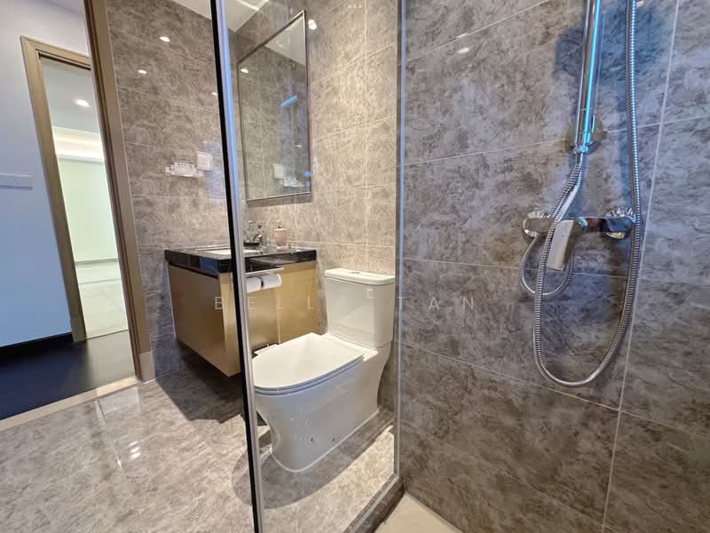 Servis Apartment untuk Dijual di R&F Princess Cove Phase 3-New Casa Suites - Bella Tan - Bathroom - PropertyGuru.com.my