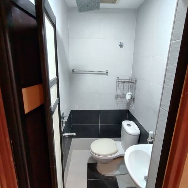 2-storey Terraced House for Sale in Taman Danau Kota (Setapak) - Amber Ng - Bathroom - PropertyGuru.com.my
