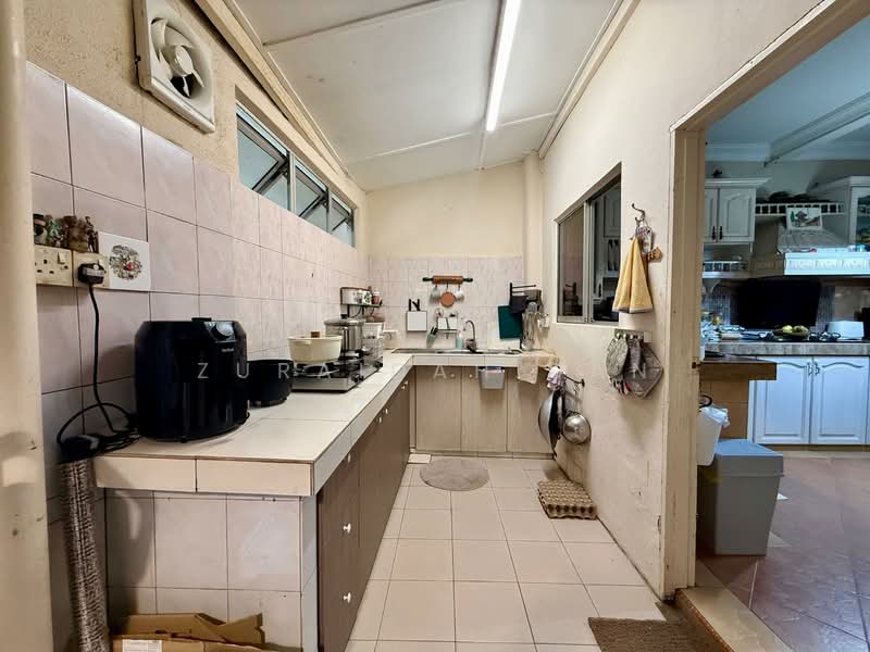 2-storey Terraced House for Sale in Taman Setiawangsa (Setiawangsa) - Zuraidah Dan - Kitchen - PropertyGuru.com.my