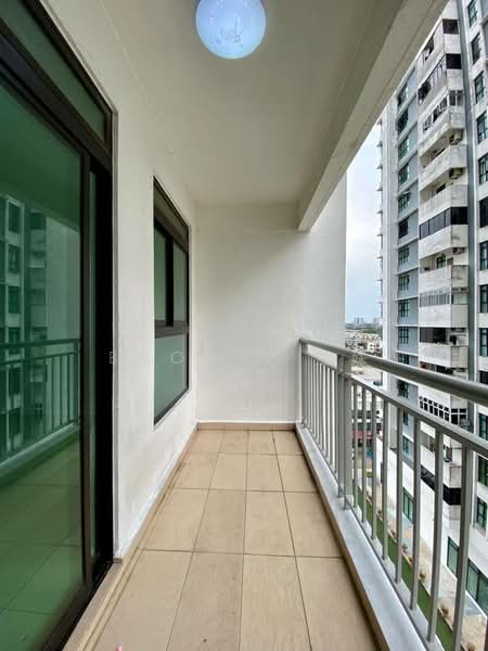 Servis Apartment untuk Disewa di The Garden Residences - baomei 宝妹 - Balcony - PropertyGuru.com.my