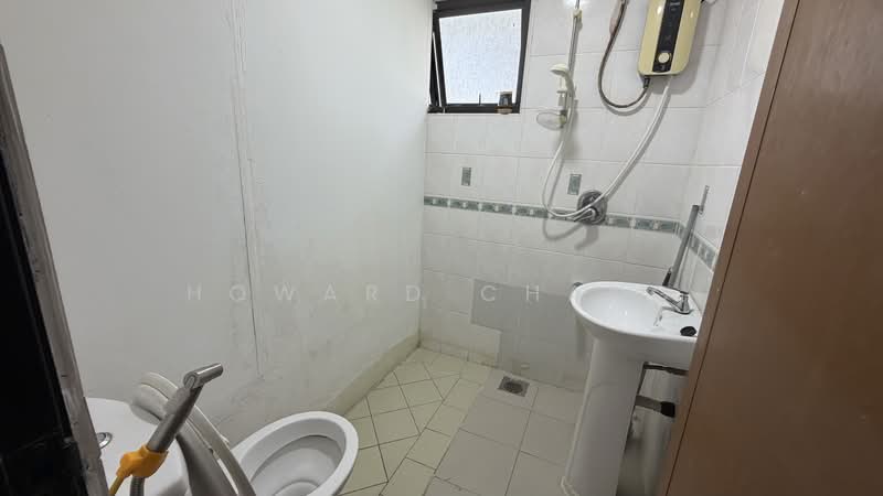Condominium for Rent at Cyber Heights Villa - Howard Chang - Bathroom - PropertyGuru.com.my