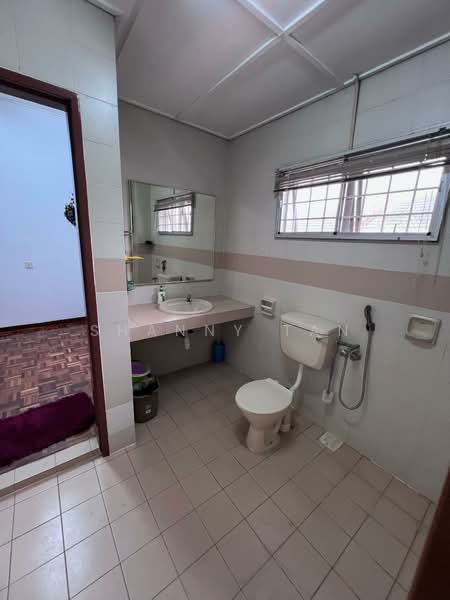 Terraced House for Sale in Bandar Sungai Long (Selangor) - Shanny Tan - Bathroom - PropertyGuru.com.my