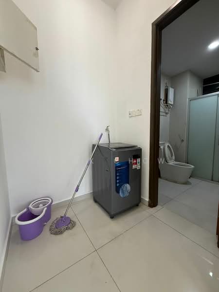 Condominium for Sale at Amberside @ Country Garden Danga Bay - Zack Chow - Bathroom - PropertyGuru.com.my