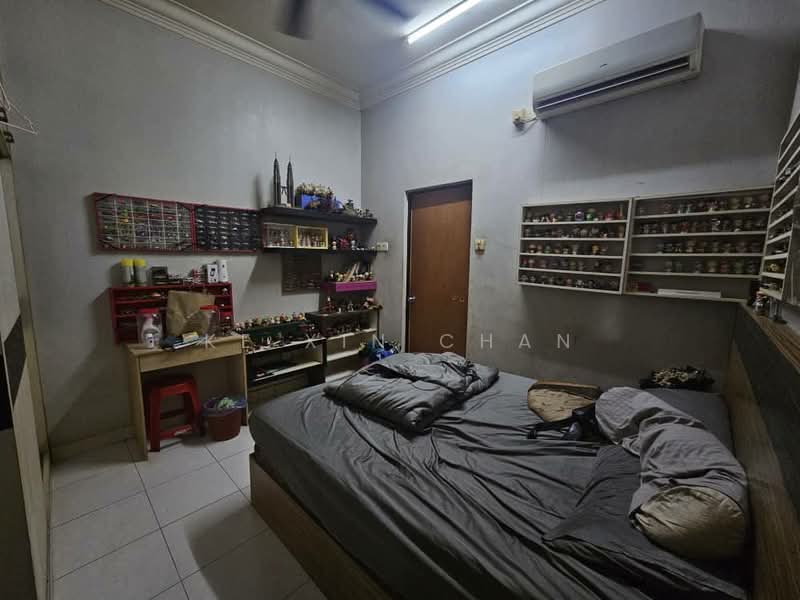 Rumah Berkembar untuk Dijual di Taman Sutera Utama (Skudai) - Ke Xin Chan - Bedroom - PropertyGuru.com.my