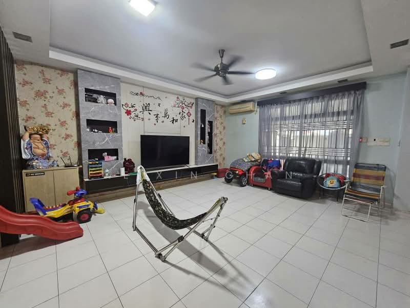Rumah Berkembar untuk Dijual di Taman Sutera Utama (Skudai) - Ke Xin Chan - Living Room - PropertyGuru.com.my