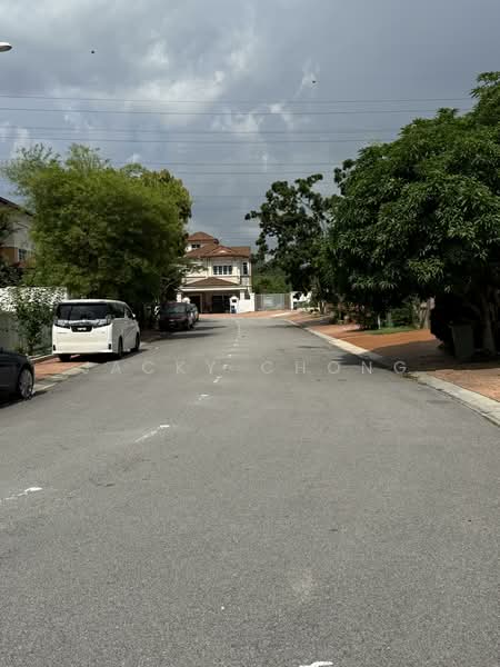 Bungalow for Sale in Bandar Putra Permai (Seri Kembangan) - JACKY CHONG - Exterior - PropertyGuru.com.my