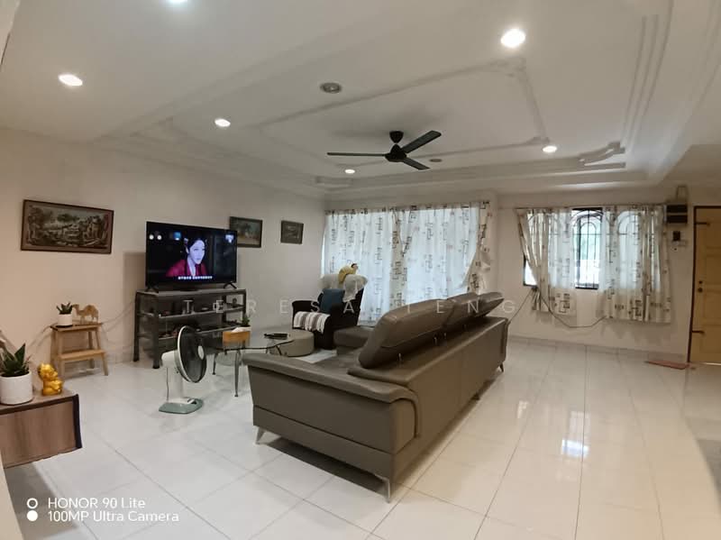Rumah Teres 2 Tingkat untuk Dijual di Klang (Selangor) - Teresa Teng - Living Room - PropertyGuru.com.my