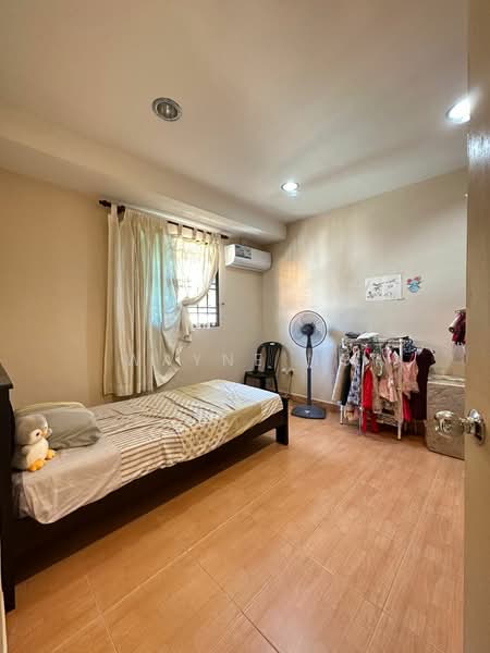Rumah Teres 2 Tingkat untuk Dijual di Mutiara Rini (Skudai) - Wayne Ng - Bedroom - PropertyGuru.com.my