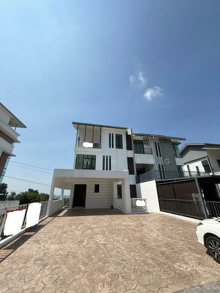 Semi-Detached House for Sale in Putra Heights (Subang Jaya) - Kerwin Ang - Exterior - PropertyGuru.com.my