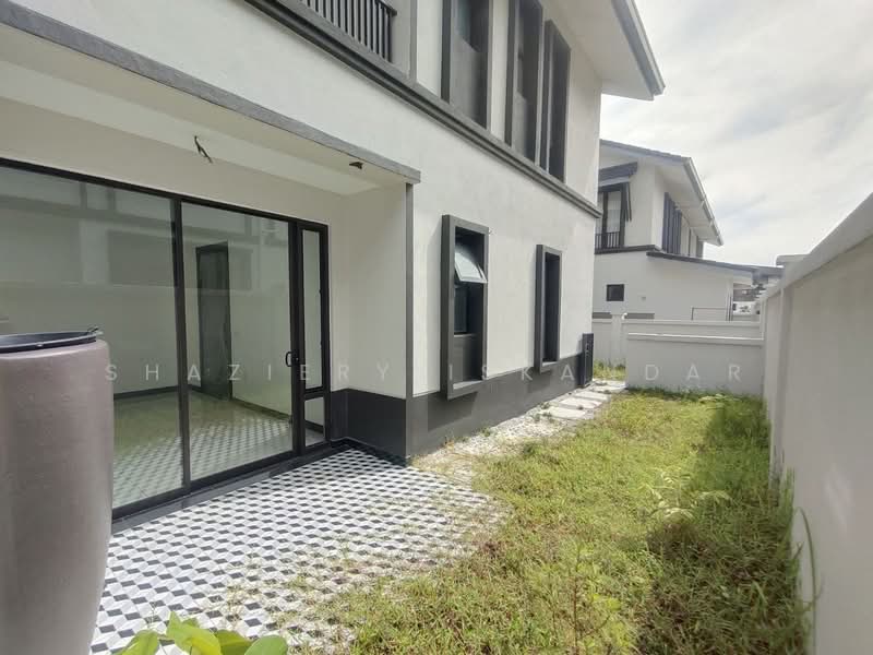 Semi-Detached House for Sale in Shah Alam (Selangor) - Shaziery Iskandar - Exterior - PropertyGuru.com.my