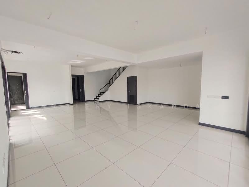 Semi-Detached House for Sale in Shah Alam (Selangor) - Shaziery Iskandar - Living Room - PropertyGuru.com.my