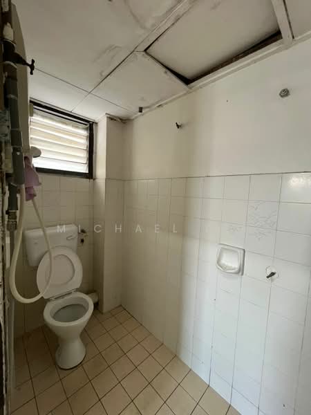 Pangsapuri untuk Dijual di Subang Perdana Goodyear Court 6 - Michael Lee - Bathroom - PropertyGuru.com.my
