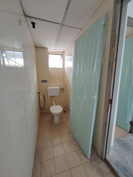 Kedai untuk Disewa di Bandar Sri Permaisuri (Cheras) - Eric Liew - Bathroom - PropertyGuru.com.my