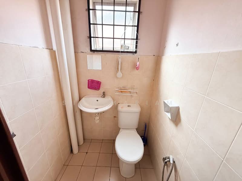 Other Property for Sale in Batu Caves (Selangor) - Siti Mariam - Bathroom - PropertyGuru.com.my