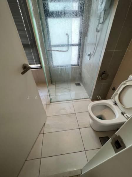 Servis Apartment untuk Disewa di Eclipse Residence @ Pan'gaea - Jaycie Hew - Bathroom - PropertyGuru.com.my