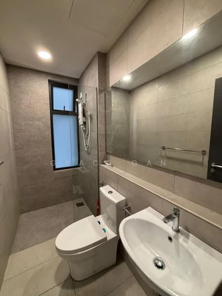 Servis Apartment untuk Disewa di Atwater : Service Residences - Grace Gan - Bathroom - PropertyGuru.com.my