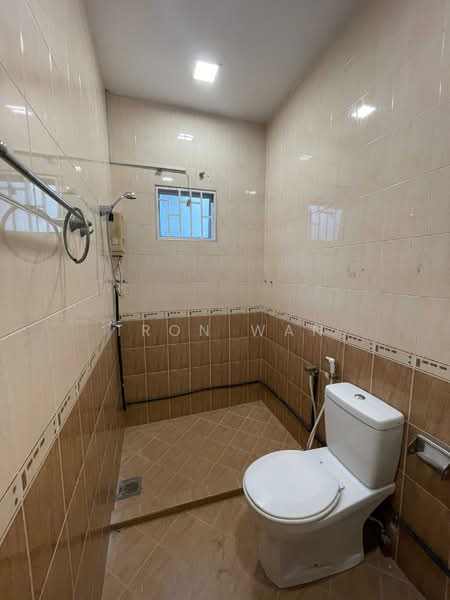 Rumah Teres 2 Tingkat untuk Disewa di Puchong (Selangor) - Tron Wan - Bathroom - PropertyGuru.com.my