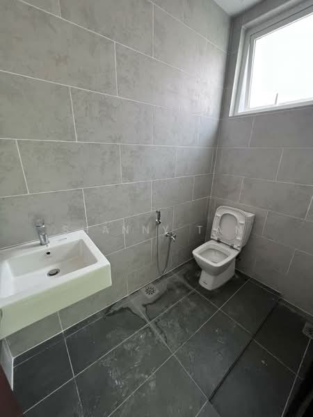 Semi-Detached House for Sale in Sungai Long (Bandar Sungai Long) - Shanny Tan - Bathroom - PropertyGuru.com.my