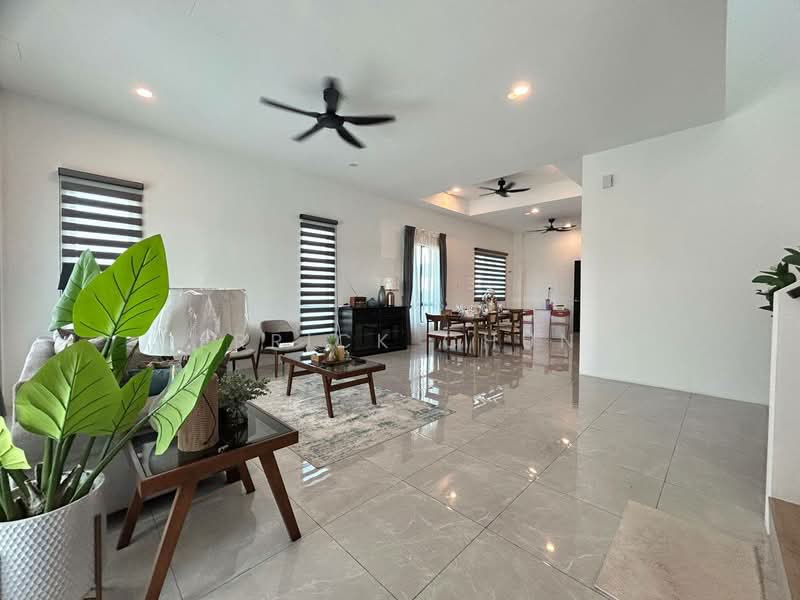 Semi-Detached House for Sale in Ipoh (Perak) - Derrick Chung - Living Room - PropertyGuru.com.my