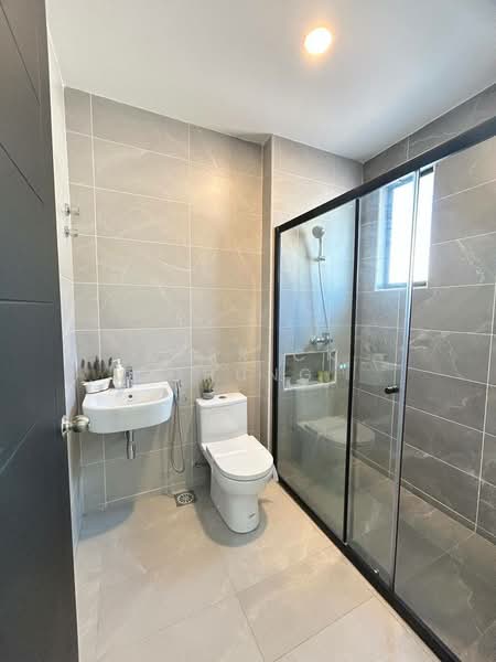 Semi-Detached House for Sale in Ipoh (Perak) - Derrick Chung - Bathroom - PropertyGuru.com.my