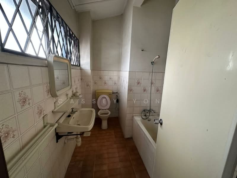 Rumah Teres 2 Tingkat untuk Dijual di Sri Petaling (Kuala Lumpur) - Cassey Yong - Bathroom - PropertyGuru.com.my