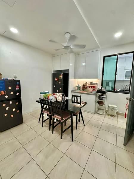 Cluster House for Sale in Austin Heights (Tebrau) - Lucas Lee - Kitchen - PropertyGuru.com.my