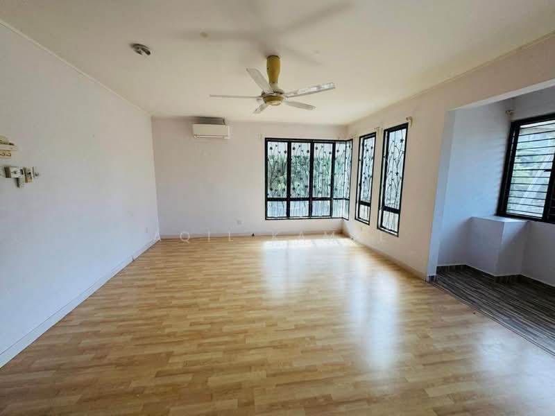 Rumah Teres untuk Dijual di Denai Alam (Shah Alam) - Aqil Kamal - Living Room - PropertyGuru.com.my