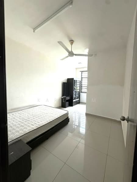 Rumah Teres 2 Tingkat untuk Dijual di Taman Damansara Aliff (Tampoi) - Karl Lim - Bedroom - PropertyGuru.com.my