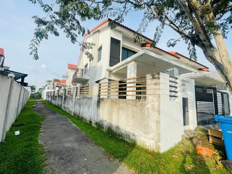 2-storey Terraced House for Sale in Alam Impian (Shah Alam) - Elouis Lee - Exterior - PropertyGuru.com.my