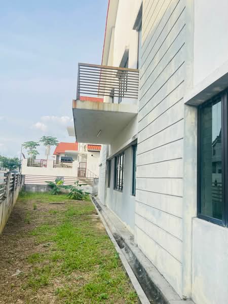 2-storey Terraced House for Sale in Alam Impian (Shah Alam) - Elouis Lee - Exterior - PropertyGuru.com.my