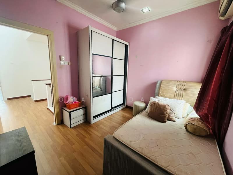 Rumah Teres 2 Tingkat untuk Dijual di Putra Avenue (Subang Jaya) - Noraini Dahan - Bedroom - PropertyGuru.com.my