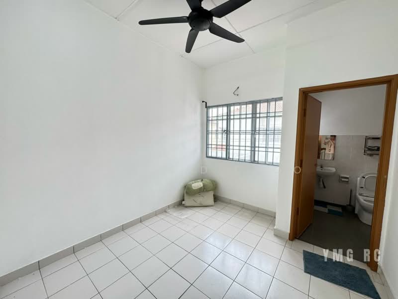 Terraced House for Rent in Bandar Puteri Klang (Klang) - Raymond Choo - Bathroom - PropertyGuru.com.my
