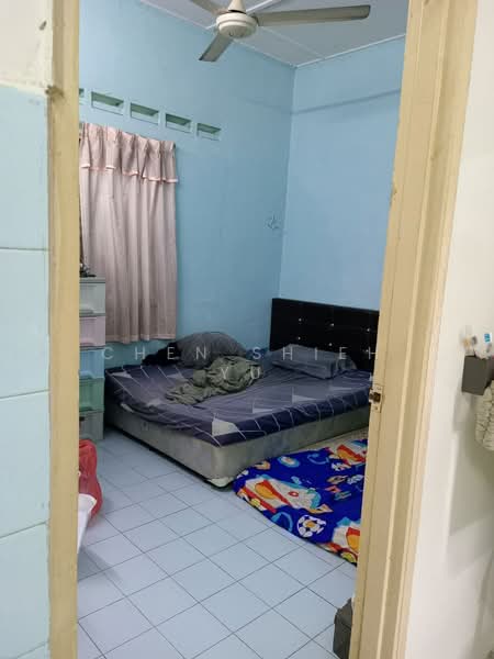 1-storey Terraced House for Sale in Taman Johor Jaya (Johor Bahru) - Chen Shieh Yu - Bedroom - PropertyGuru.com.my