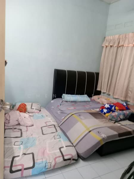 1-storey Terraced House for Sale in Taman Johor Jaya (Johor Bahru) - Chen Shieh Yu - Bedroom - PropertyGuru.com.my