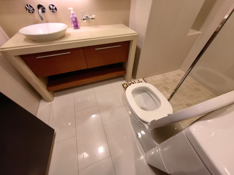 Servis Apartment untuk Disewa di Straits Quay (The Suites at Waterside) - Xinnee . - Bathroom - PropertyGuru.com.my