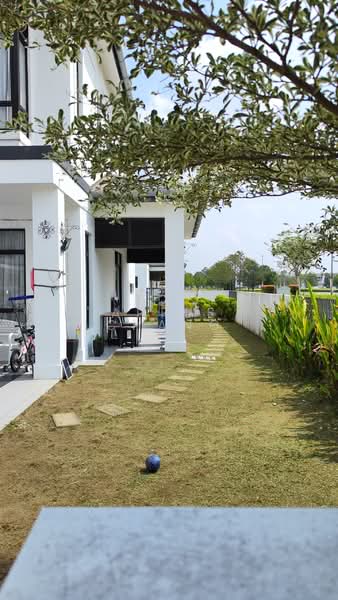 2-storey Terraced House for Rent in Puncak Alam (Selangor) - Apple Chang - Exterior - PropertyGuru.com.my